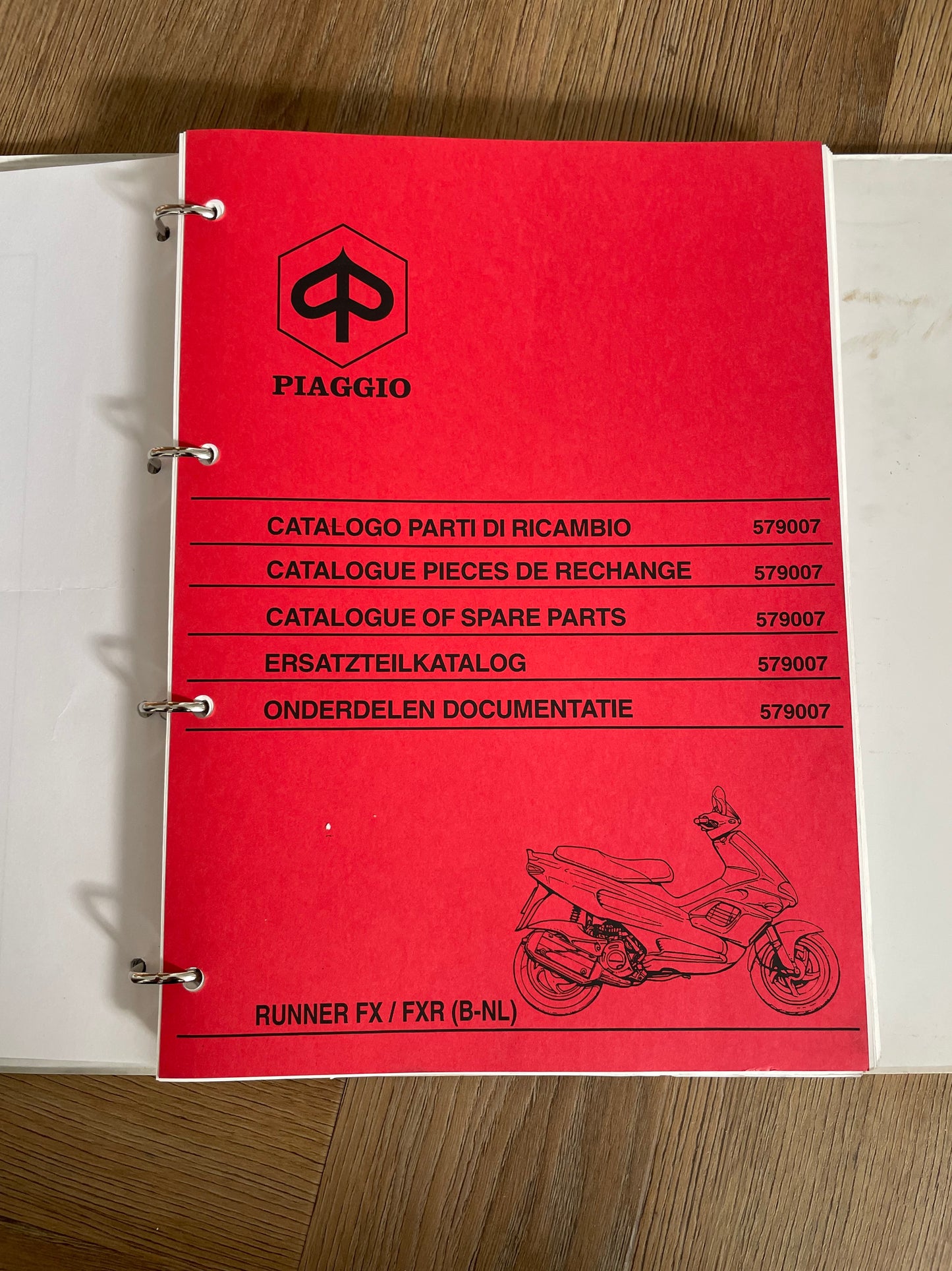ONDERDELEN CATALOGUS GILERA RUNNER FX FXR 579007