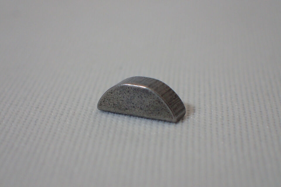 HALVEMAAN SPIE KRUKAS KOPPELING PIAGGIO APE FL2 BENZIN 9x3,7x3 PIAGGIO 018209