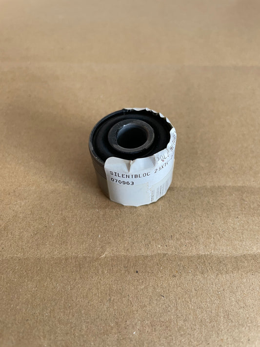 Aprilia Piaggio OEM Silent block 28X10/22Mm Breed 070963