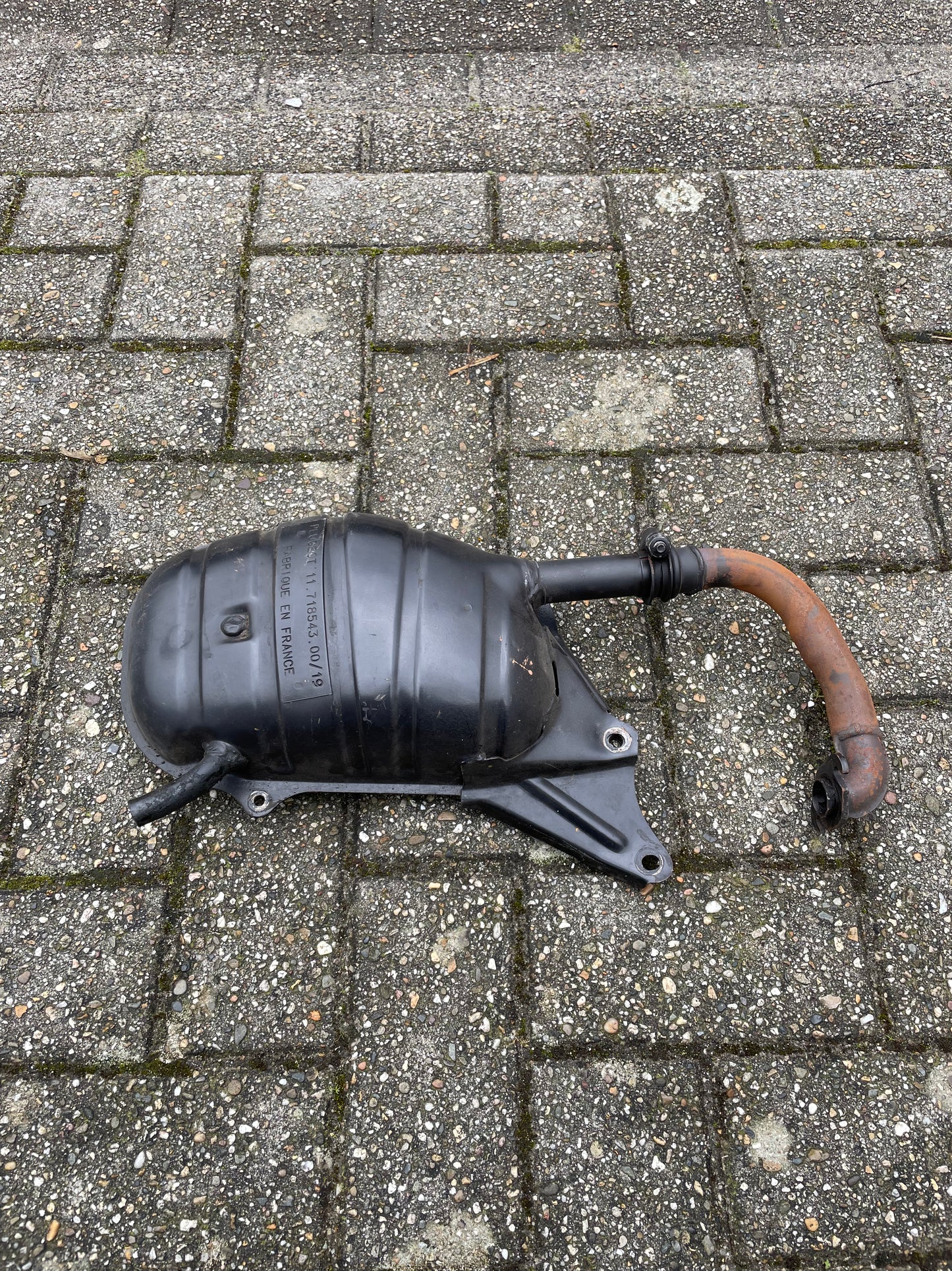 UITLAAT PEUGEOT SC 50 / HONDA LEAD OEM ORIGINEEL S0026